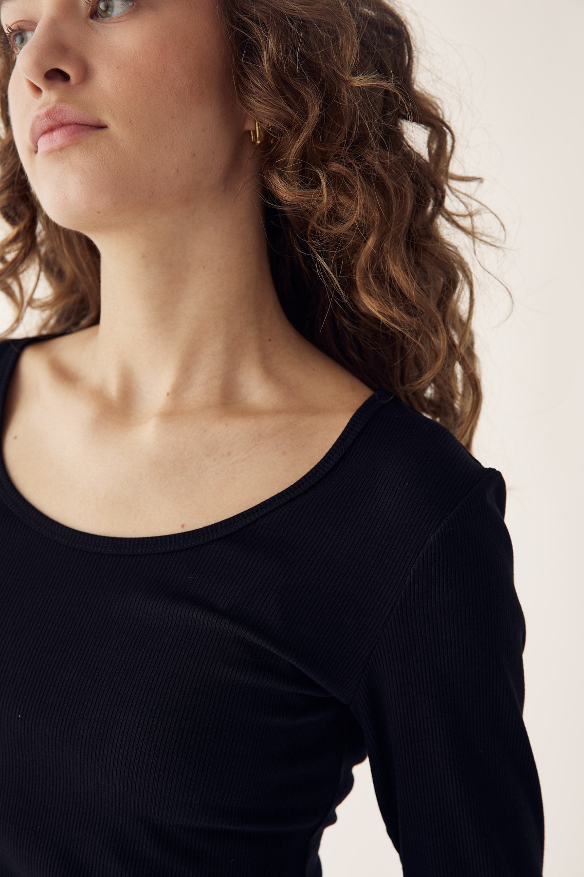 Leyton Top Black