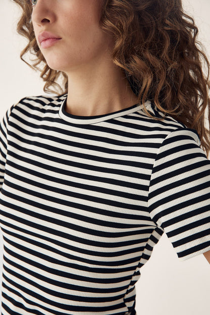 Lizzy Top Ivory Black Stripe